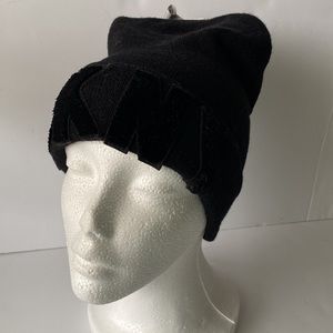 Women’s Logo Velvet Flocked Flat Knit Black Beanie
